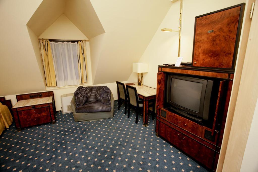 Hotel Podzamcze Tarnów Kültér fotó