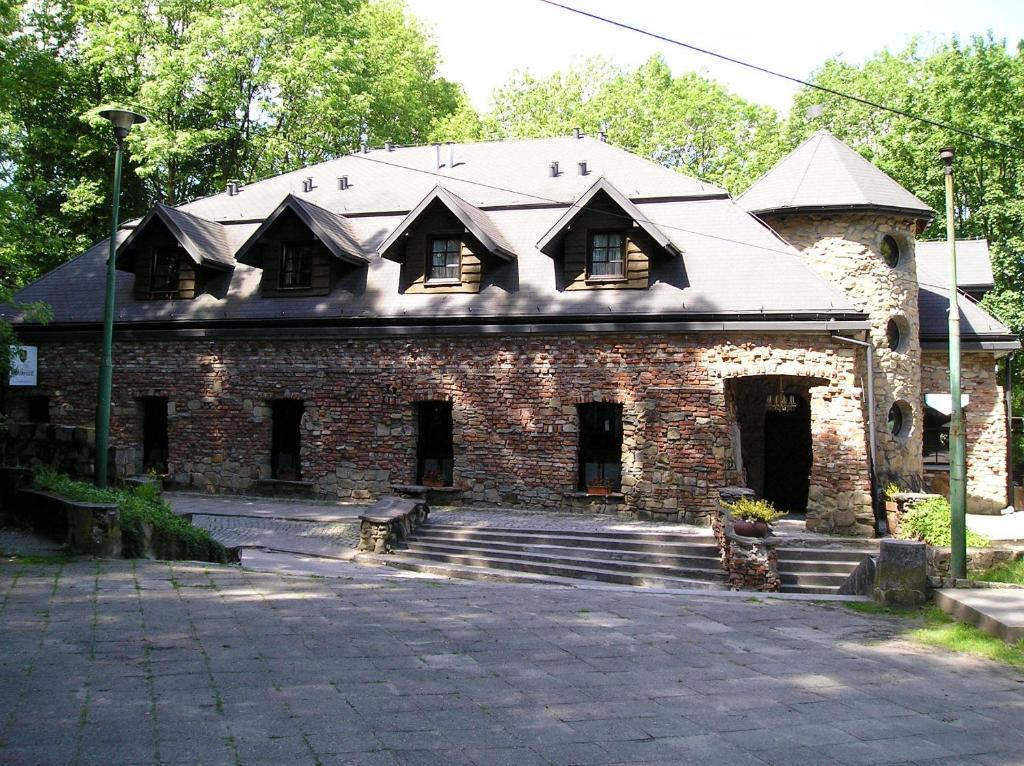 Hotel Podzamcze Tarnów Kültér fotó