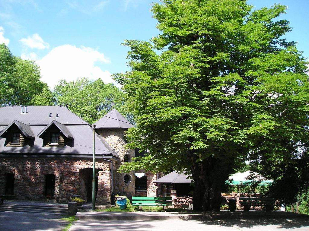Hotel Podzamcze Tarnów Kültér fotó