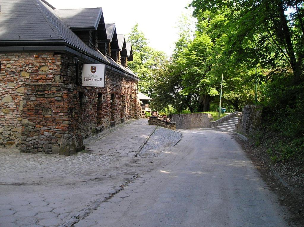 Hotel Podzamcze Tarnów Kültér fotó