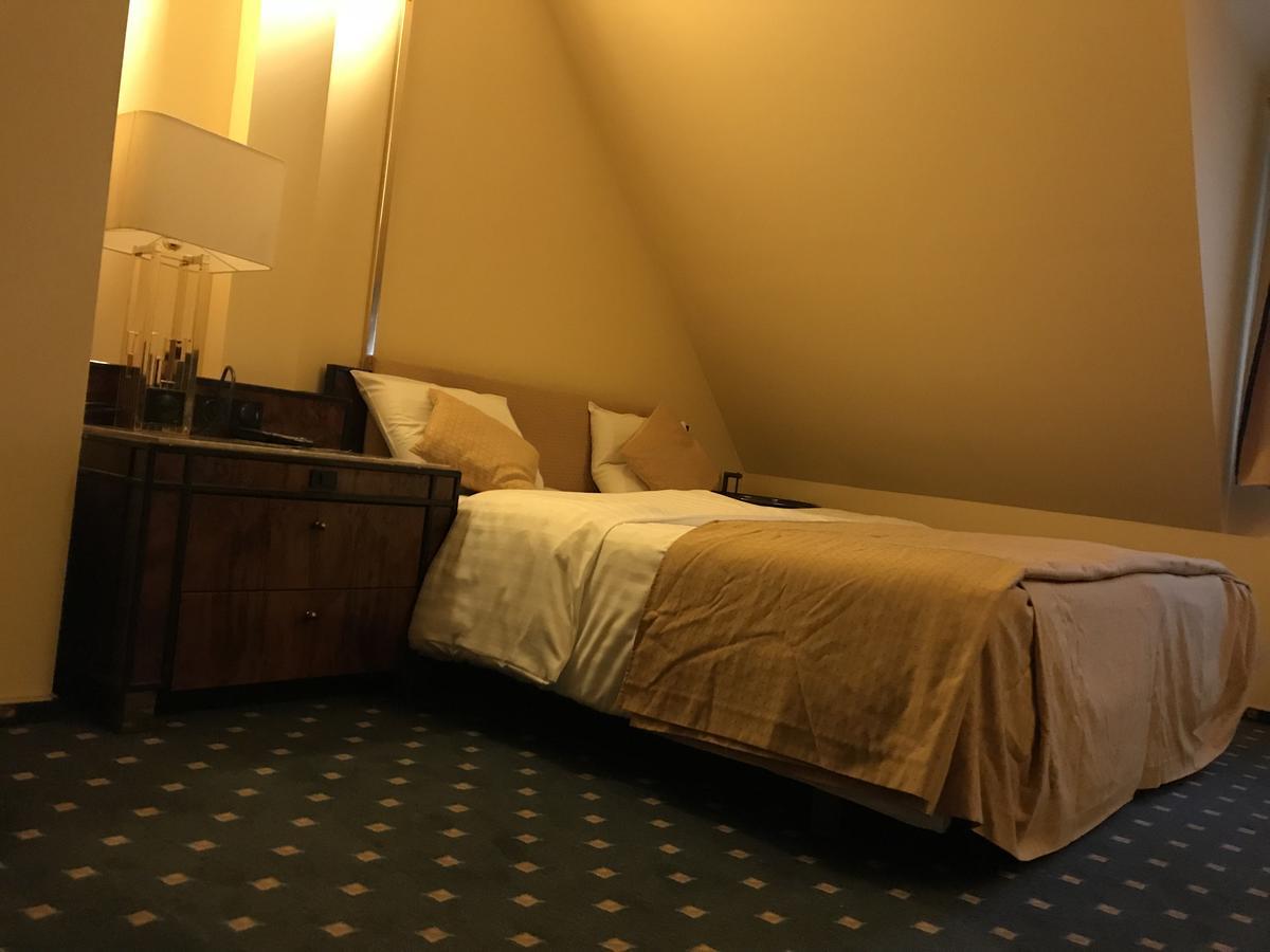 Hotel Podzamcze Tarnów Kültér fotó