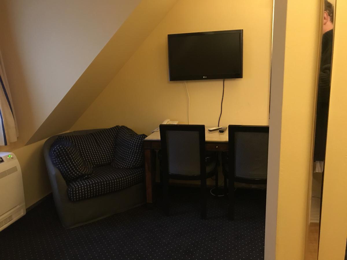 Hotel Podzamcze Tarnów Kültér fotó