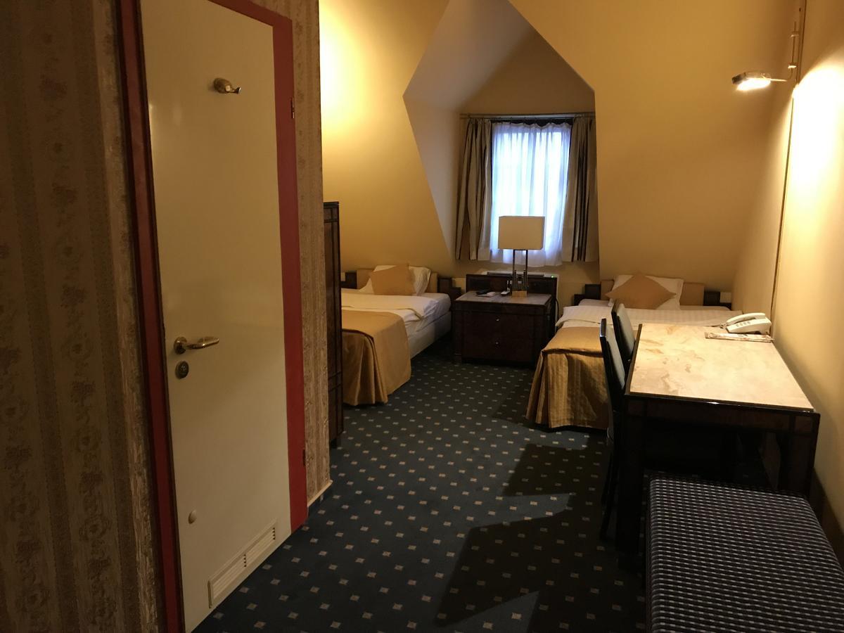 Hotel Podzamcze Tarnów Kültér fotó