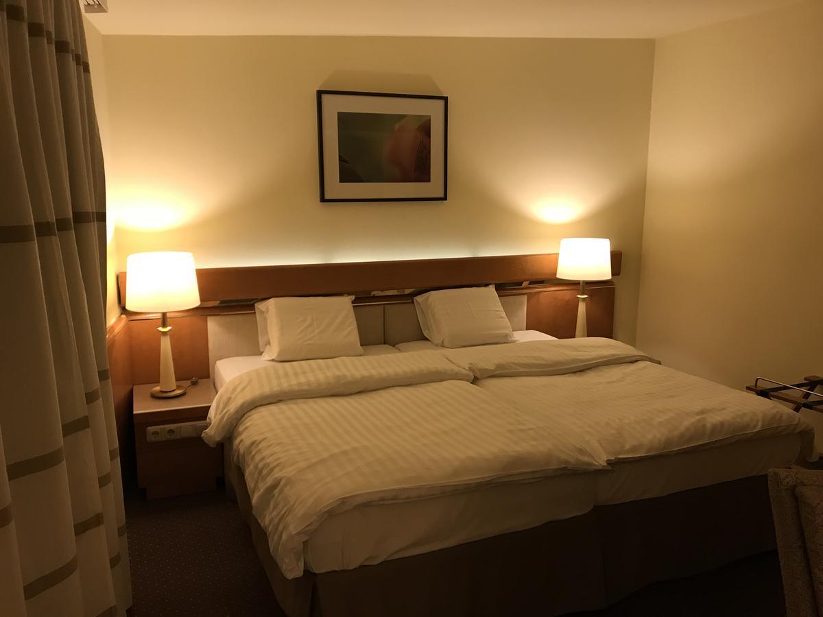 Hotel Podzamcze Tarnów Kültér fotó